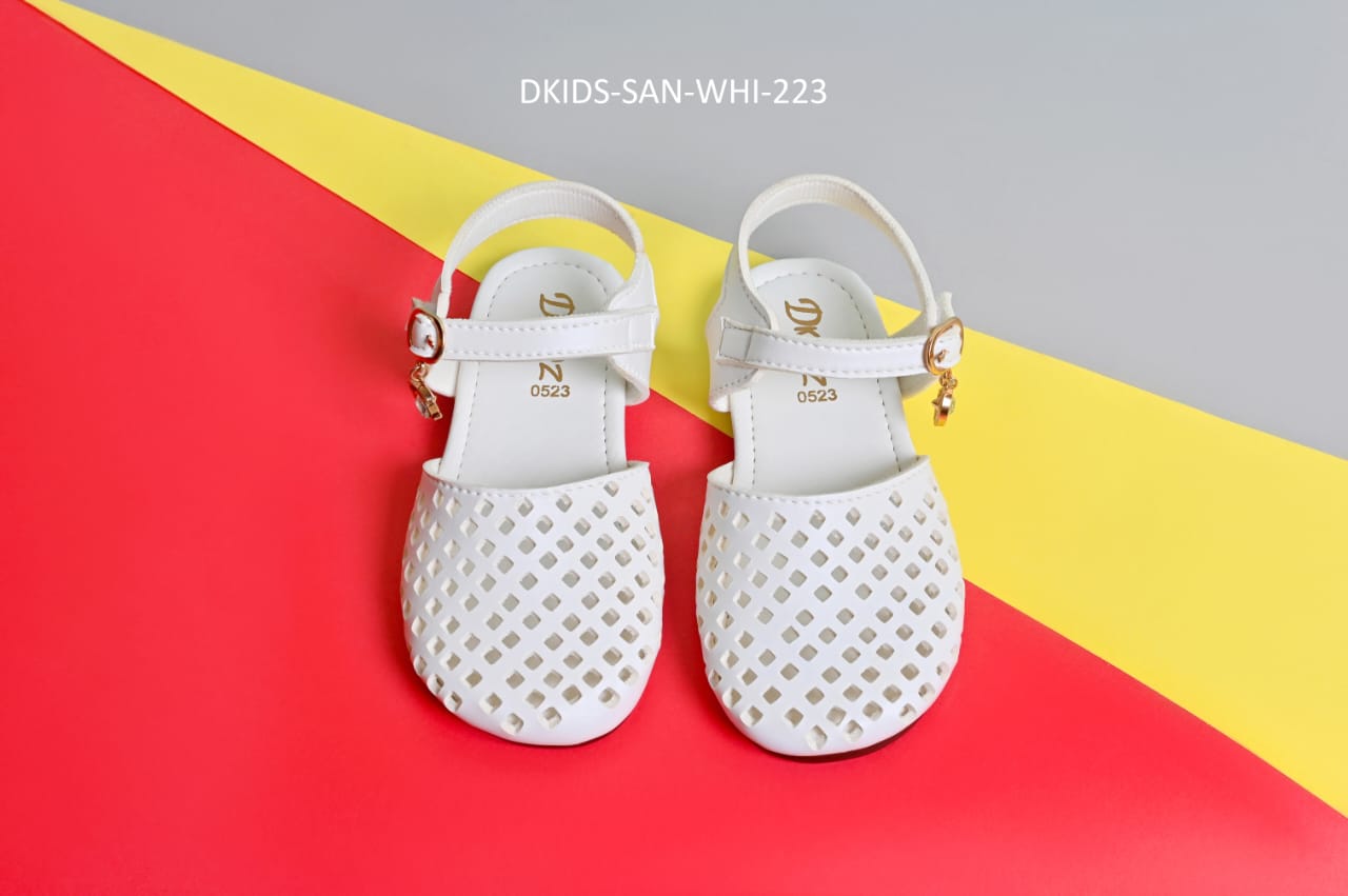 Latest Stylish Baby Girl Shoes 2025 – Cute, Comfy & Cool for Every Step for baby girl