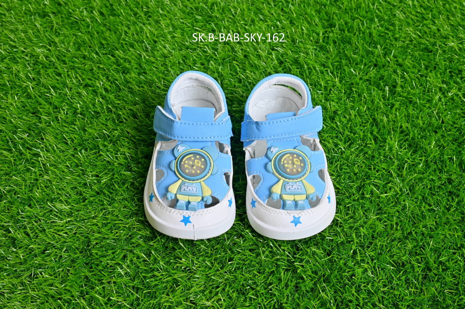 Trendy Kids Sandals 2025 – Stylish, Comfy & Durable Footwear for Every Adventure