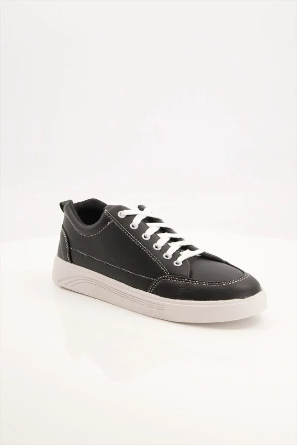 Black Camel Three Star Sneakers – Lightweight, Low-Cut Street Style
