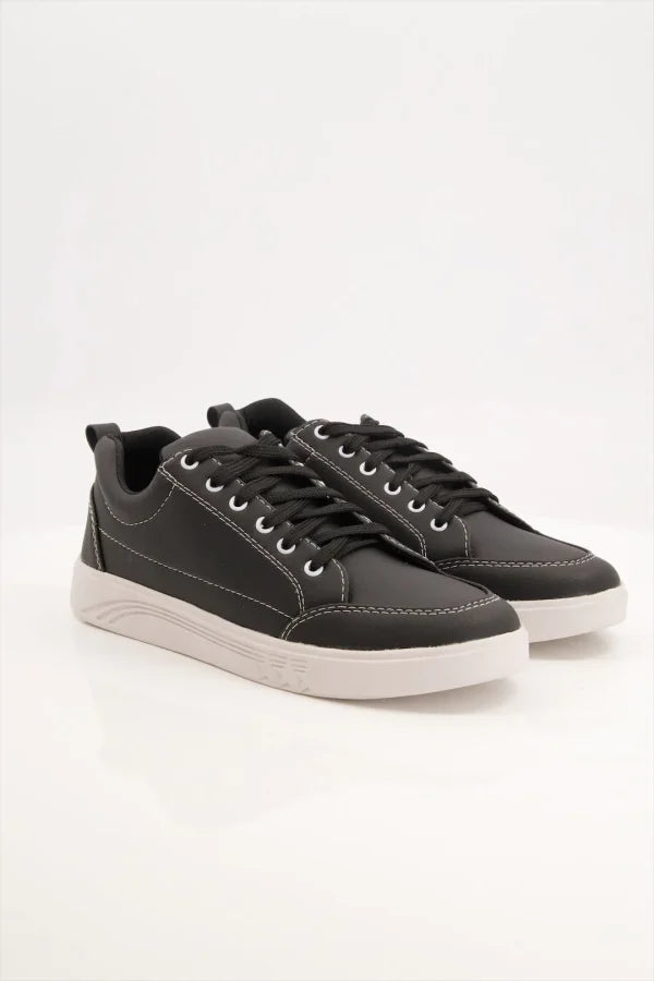 Black Camel Three Star Sneakers – Lightweight, Low-Cut Street Style